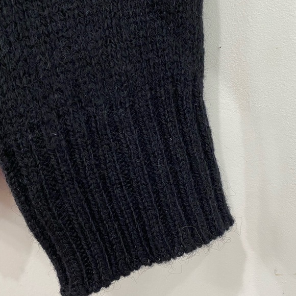 Vintage Cricketeer Virgin Wool Crew Pullover Sweater Black in size M Unisex - Picture 10 of 11